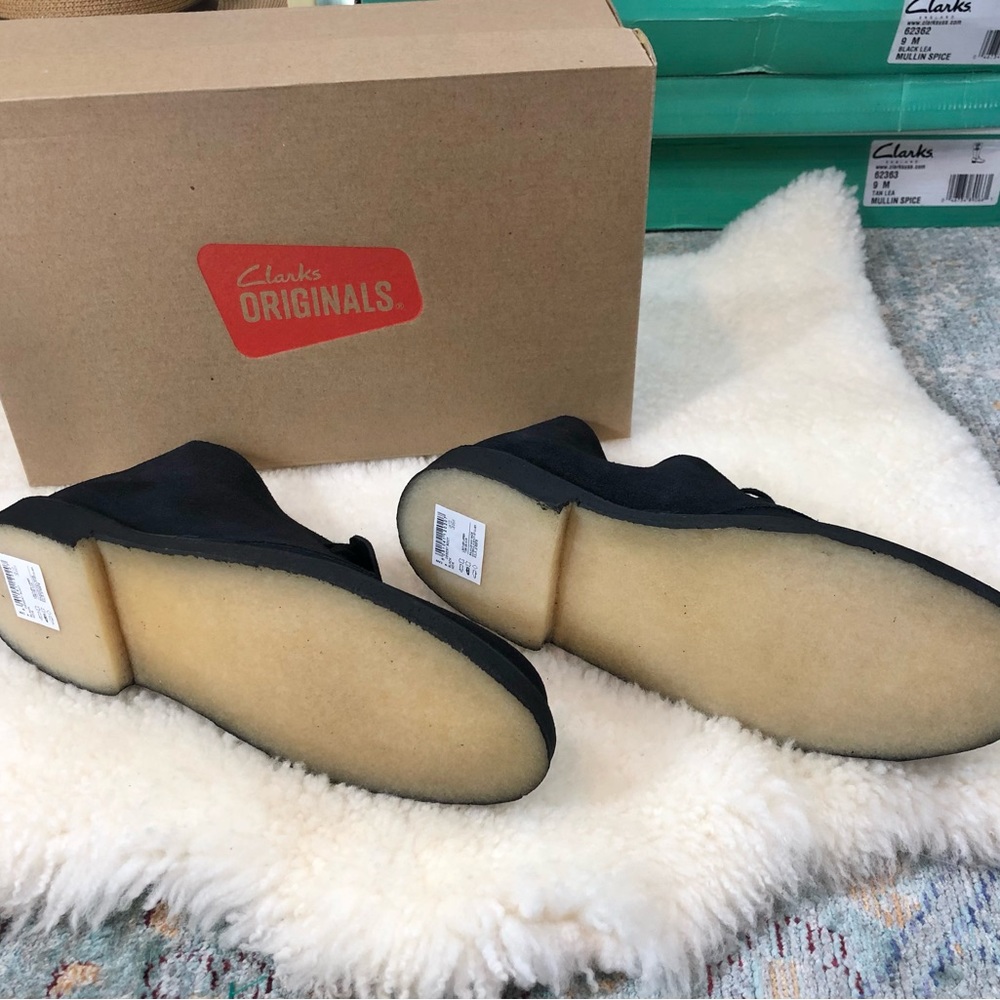 Clarks black suede Chukka Desert Boots - Picture 3 of 5